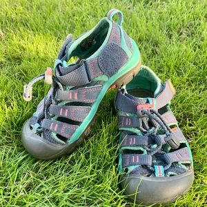 🔸Keen Girl’s Sandal🔸